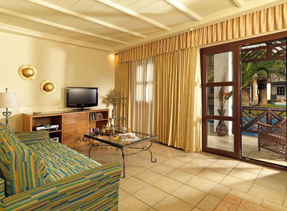 Mitsis Royal Mare Hotel แอร์ซอนิสซอส ภายนอก รูปภาพ
